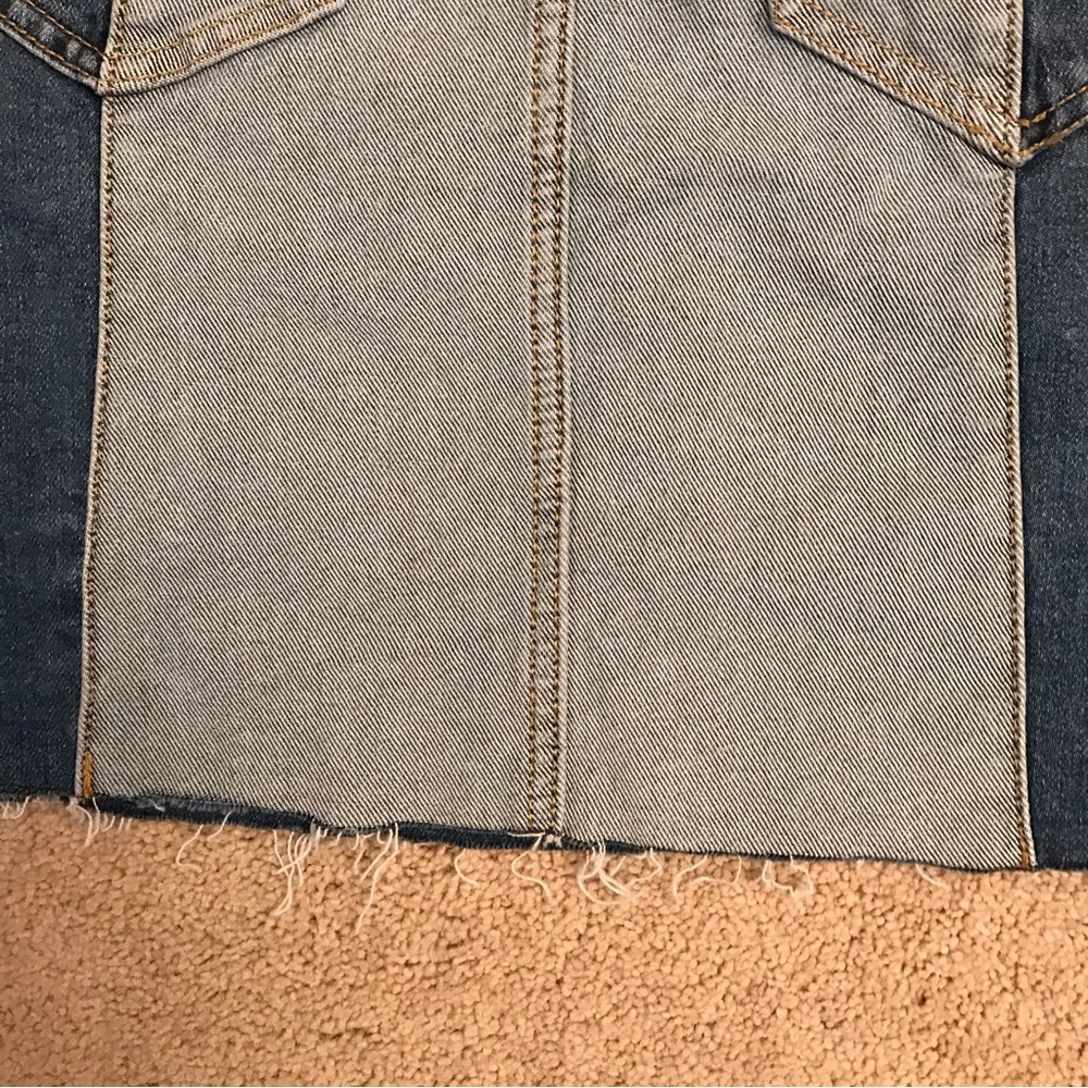 Soho Color Block Denim Skirt NEW Womens Size 6 Blue Distressed Raw Hem - Picture 7 of 13